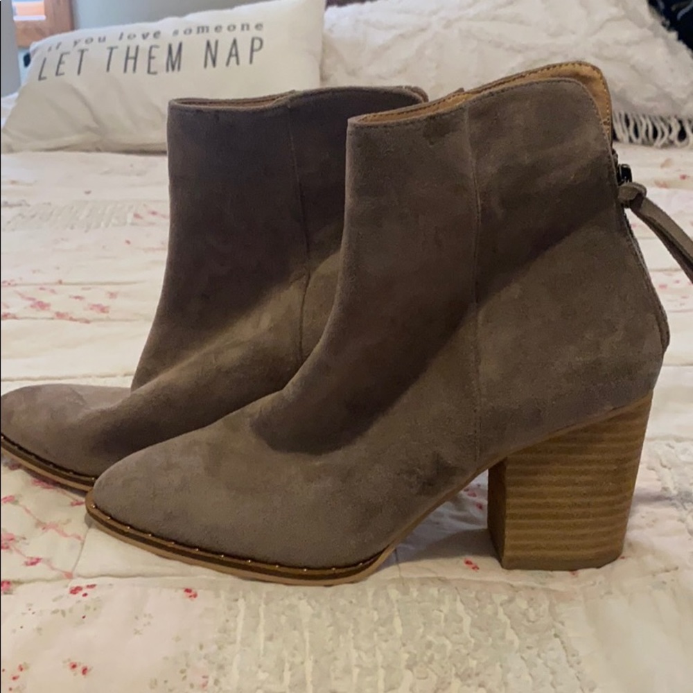 Ankle boots